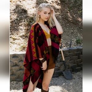 Fringed Nele Wrap Shawl Ruana Magenta Tribal  Acrylic Knit New Raj Trading